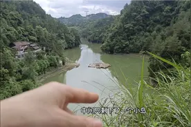 重庆深山水库旁发现一户人家，隐居在这里，犹如世外桃源生活视频封面