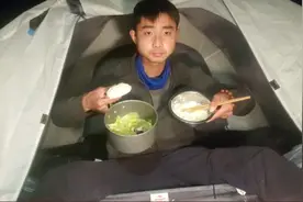 骑行过武穴地界，路过梅川镇到达蕲春县，快8点才找到露营地做饭