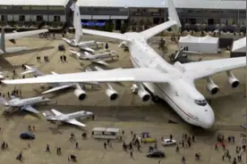 不可思议  理论可搭载3000名乘客的飞机居然是现役  是黑科技吗？视频封面