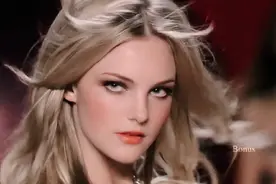 【视觉盛宴】顶级性感超模内衣秀，养眼大长腿，尤物级火辣视频封面