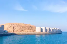 大连小平岛海湾(大连象鼻山)