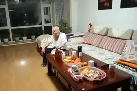 老爸糊涂又可爱视频封面