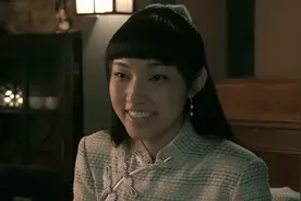 巡捕职场失意，下属骑到他头上，情场失意，鬼子拔枪反对女儿嫁他视频封面