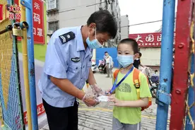 泰山区南关幼儿园坚决把好疫情防控关图片