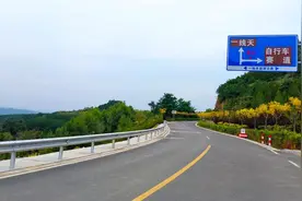 太原一线天旅游公路，全长13公里，由山顶可直达大峡谷视频封面