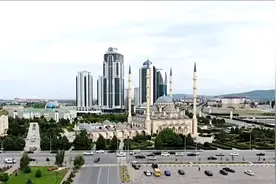 车臣与俄罗斯的百年抗争历史：昨日的反叛之地，今成归顺之臣！视频封面