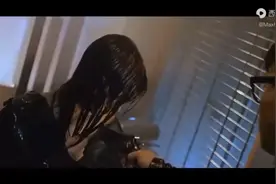 阿梨粤一首粤语歌《晚风心里吹》火爆全网！搭配惊艳颜值香港女星视频封面