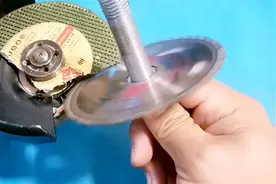 如何给角磨机正确⭕上切割片 冷知识上反了 太危险了