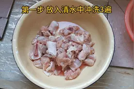 简单实用的家庭电压力锅炖鸡肉，好吃到起飞。视频封面
