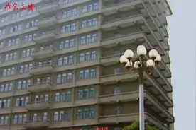 1977年，邓小平拍板决定：恢复高考视频封面