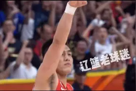 经典回顾：19年中国vs韩国 郭艾伦最后一节10分主导比赛视频封面