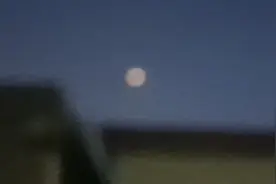 月亮上有一颗星，退休老军兵人还有两个离谱的是点赞过百就发