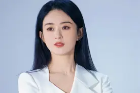 女星撩起刘海前后反差多大？赵丽颖齐刘海甜美，露出额头气场全开视频封面