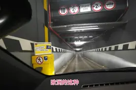下坡30米深，上坡转不停，德国柏林硬核地下停车库考验钟哥车技视频封面