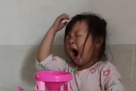 我很困，可我不想睡，我的手还能动，还能玩😂视频封面