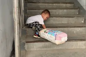 吃我的粮，睡我的床，天天给我气够呛，你不干活谁干活视频封面