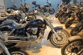 力帆250CC太子V型双缸摩托车V16和力帆v16S差异对比视频封面