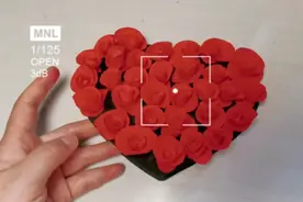 送给她美丽的爱心贺卡，亲手制作礼轻情意重！