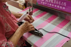 传统织布机经过改造的拉梭机工作原理，高清换梭过程，收藏!视频封面