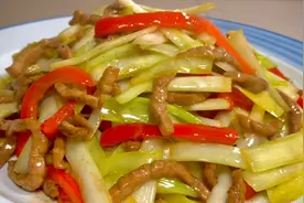 韭黄炒肉丝好吃的做法，操作简单，肉丝鲜香嫩滑，韭黄脆嫩多汁！视频封面