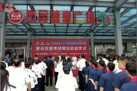 唱红歌、讲故事，这些“校车姑娘”不简单图片
