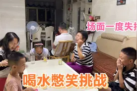 唱歌憋笑大挑战，广东女婿歌一出口，全家笑喷，场面一度混乱视频封面
