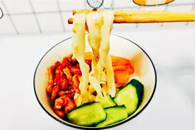 万万没想到长寿面的做法这么简单，就一根面不会断，面条爽滑劲道视频封面