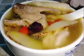 夏天出汗多，适合这碗清补凉鸽子汤，补充营养又好喝，老少皆宜视频封面