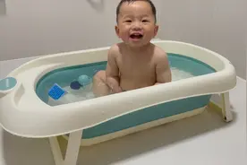 洗呀洗呀洗澡澡，宝宝金水少不了🤓🤓🤓90后妈妈的哄娃神曲#90后视频封面