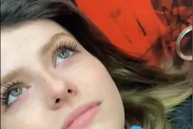 美女亲身给你示范穿鼻环的全过程，半分钟就完事了，好像没那么疼视频封面