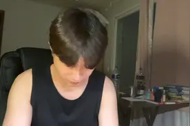 因为下午在健身房锻炼了五分钟，奖励自己一顿炸鸡。