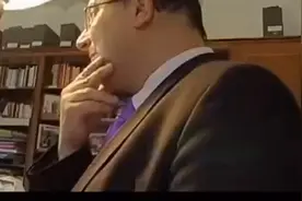 为了使转基因的秘密不被外界窥探，孟山都禁止农场主私自外泄种子视频封面