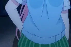 病娇太可怕了，少女扔了只臭袜子在脸上，还享受的闻闻视频封面