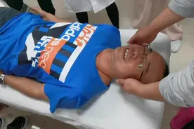 中医正骨推拿培训，颈部手法现场教学。想学习的多看几遍。