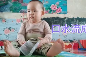 1岁宝宝，智商高的惊人，现在完全可以无障碍跟妈妈交流，魔性笑视频封面