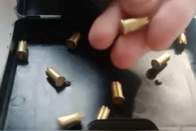 学校捡的发令枪弹壳