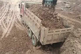 一天干19个小时，第二天又叫我接着干，老板是不是有点过分。