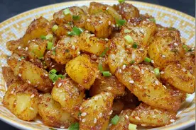 厨师长教你孜然土豆家常做法，步骤详细，香辣开胃学会可以开店了