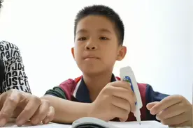 一早开水烫伤，万幸冰敷半小时居然没起泡视频封面