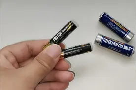 电池没电了千万别扔掉，教你一招，只需几秒钟，瞬间恢复电力