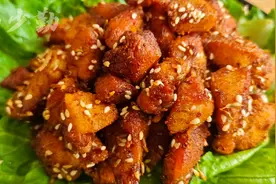 一口就上瘾的孜然鸡肉，在家做出烧烤味外焦里嫩越嚼越香，真解馋视频封面