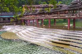 广西最美乡村雨卜苗寨实拍，看见这山泉水就不想走了视频封面
