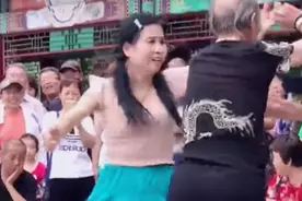 年轻美丽的姑娘来天津就是为了一睹张大爷的容颜视频封面