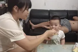 辰妈今天新买的炖汤锅，给宝宝煲了党参炖鸡汤，营养美味，真好喝视频封面