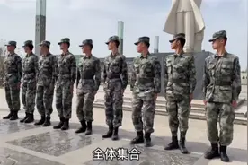部队的齐步走，与军姿的动作要领视频封面