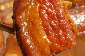 老妈做酱焖五花肉是一绝，多加关键一步，肉肥而不腻软烂入味，香