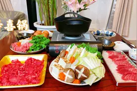 日式寿喜锅，只需4种调料，老公说搭配生鸡蛋才好吃