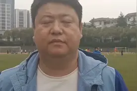 我们的校园足球如何跟上这波浪潮，听南雅女足总教练邓毅肺腑之言视频封面