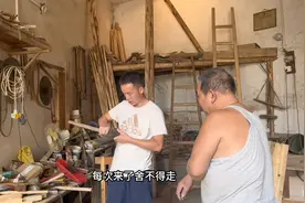 家里的案板刷了桐油后翘的太厉害了，专业师傅看见都好为难