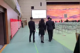 我所在日本某大学毕业典礼，来看看吧～（修士毕业啦～）视频封面